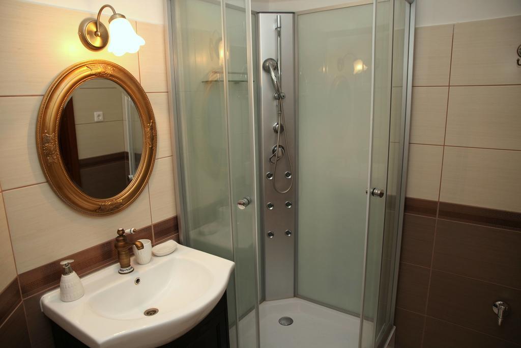 Rozmaring Pihenőház Velence Exterior foto